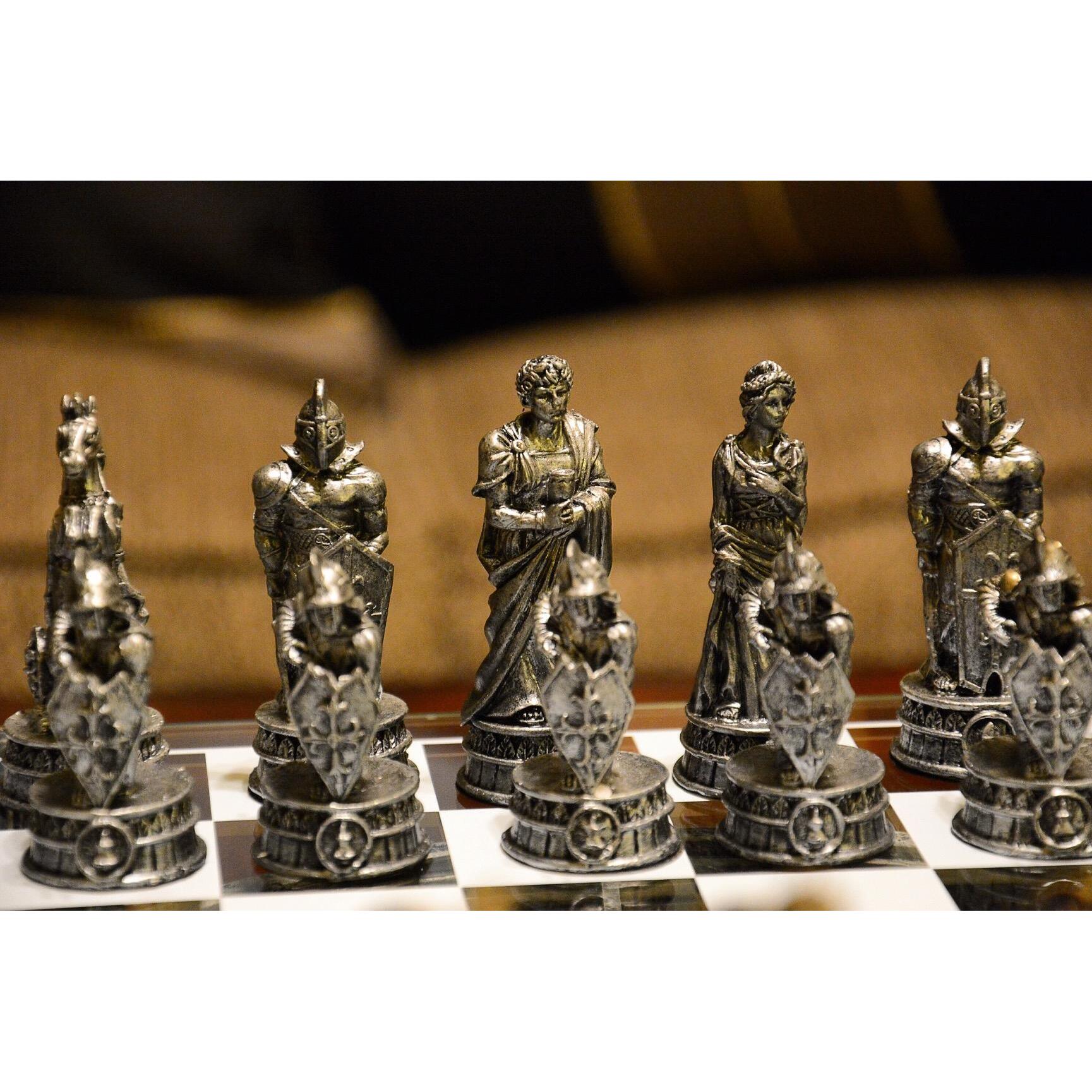 Roman Gladiators Coliseum Chess Set