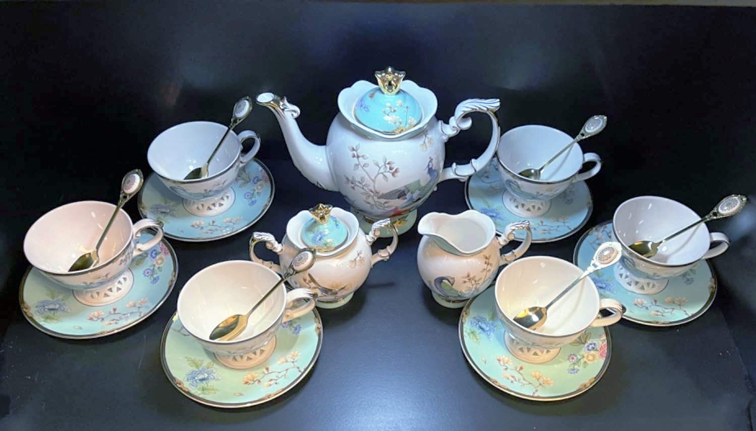 Vintage Bone China Tea Bloom Set